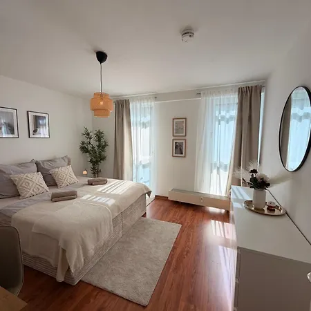 Zentrale 2-zimmer Nahe Zentrum&uniklinik