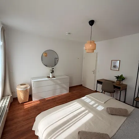 Zentrale 2-zimmer Nahe Zentrum&uniklinik